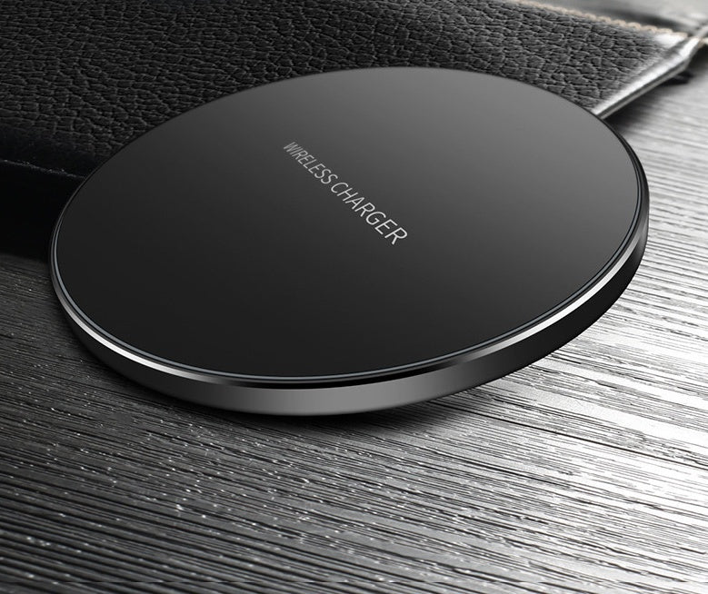 Ultra-Fast Wireless Charging Pad – Smart High-Speed Charger for iPhone & Samsung Devices